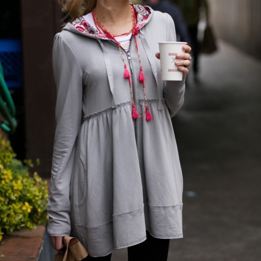 Evy’s Tree Sophie hoodie in silver xs!